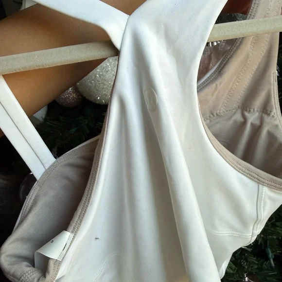 LULULEMON every asymmetrical tennis tank - Picture 2 of 3